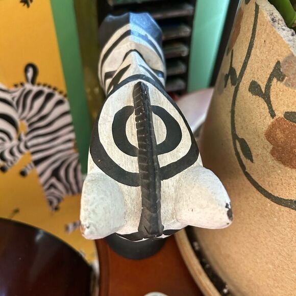Rare Unique, vintage 90s hand-carved zebra head sculpture made Indonesia 8"x8.5" - Picture 10 of 13